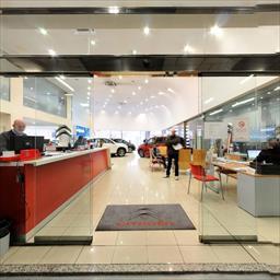 Visita virtual Concesionario Oficial Citroën Terrauto - Grupo MAAS - Visita la exposición Tarrassa